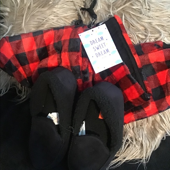Brand new black slippers never worn - Picture 10 of 15